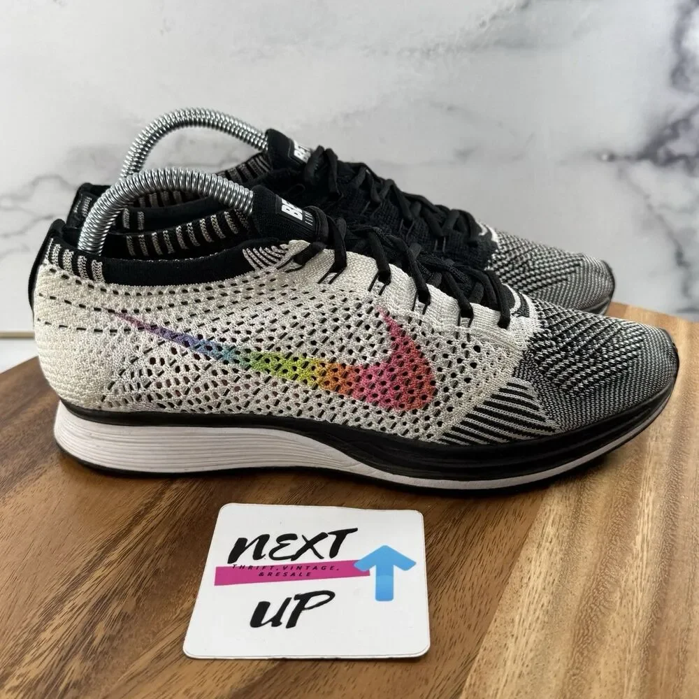Mens 7.5/Womens 9-Nike Flyknit Racer 